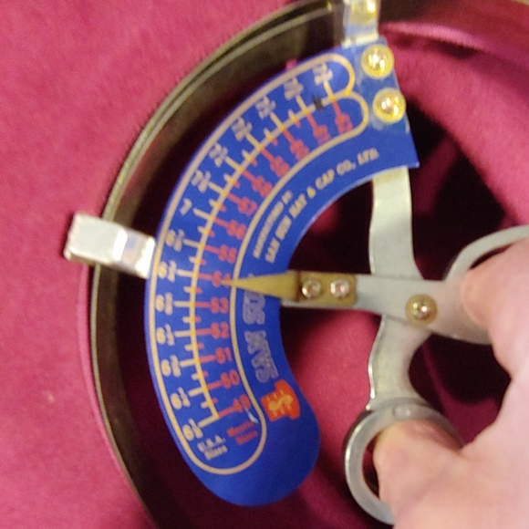 💕Host Pick💕Vintage Purple Feather Union Made Hat - Picture 6 of 8